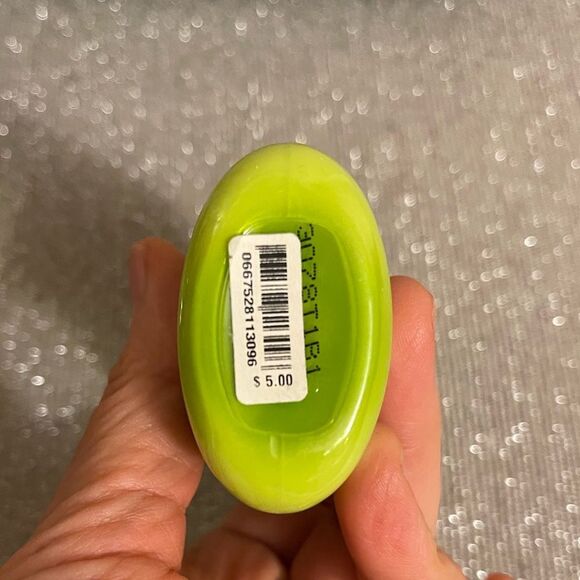 New never used .8 shower gel & 6 body lotion - Picture 5 of 6